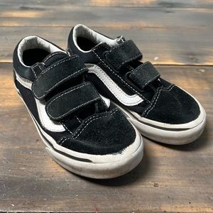 Toddler Black and White Velcro Vans Sneakers old Skool low top
